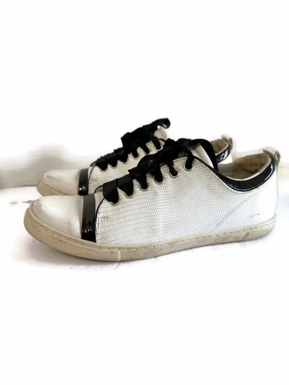 Lanvin White and Black Low-Top Leather Sneakers